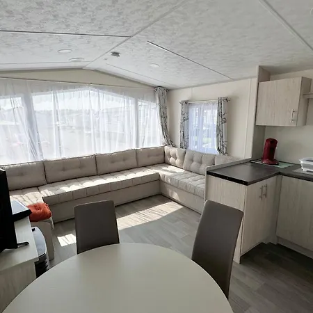 Camping Oasis 2 Slpk Caravan 'topaz' キャンプ場